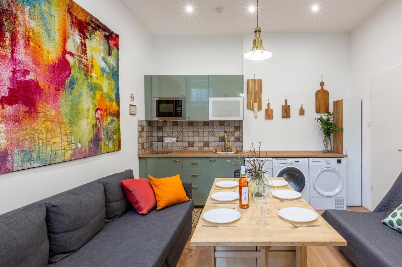 Industrial Style Appartment With Ac Steps To Gozsdu Budapest Exterior foto